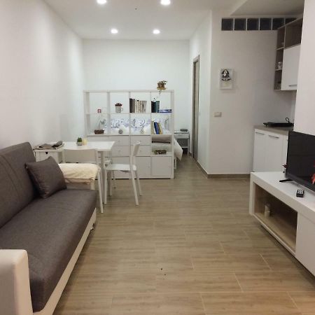 Al Centro Di Cagliari Apartamento Exterior foto